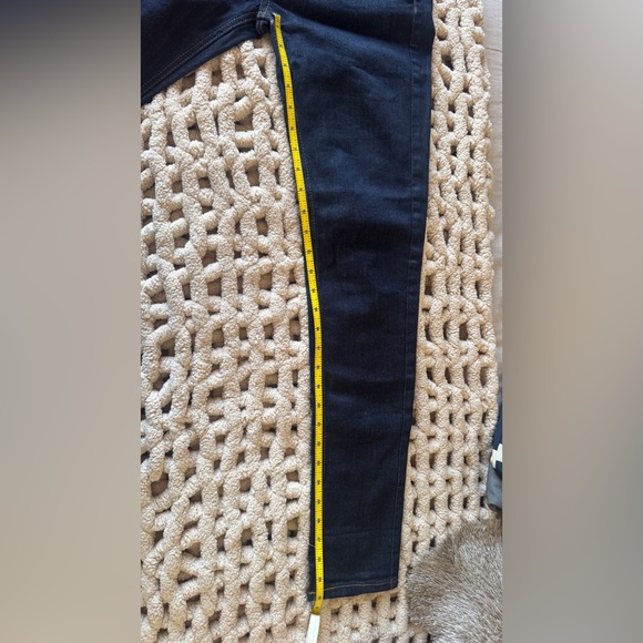 Current/Elliott Deep Indigo Cropped Jeans - Picture 6 of 6